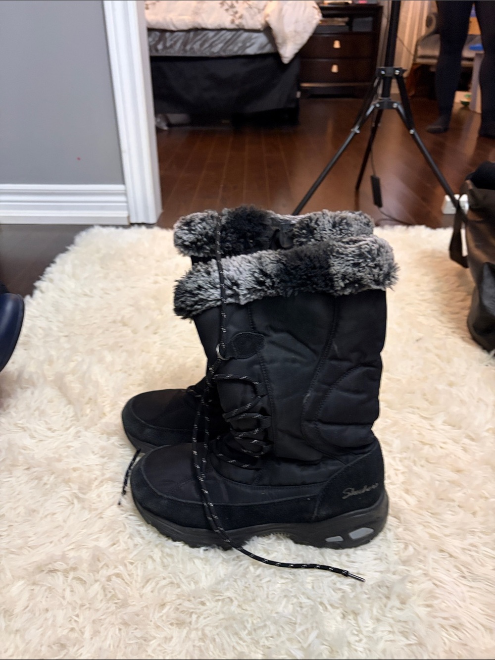 Skechers Black Winter Lace-Up Boots with Gray Faux-Fur Cuff